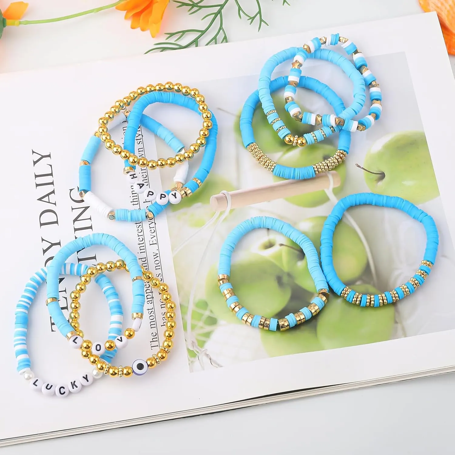 11pcs Beaded Bracelets Set Surfer Heishi Clay Bead Friendship Bracelets for Women Bohemian Stackable Evil Eye Vinyl Disc Beaded Stretch Bracelets Elastic Layering Preppy Y2K Bracelets Jewelry for Teen Girls