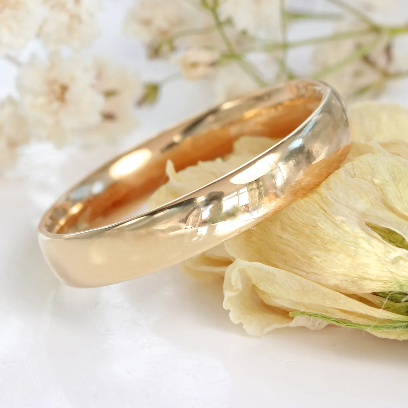 18ct Polished Rose Gold 4mm Comfort Fit (Court) Wedding Ring