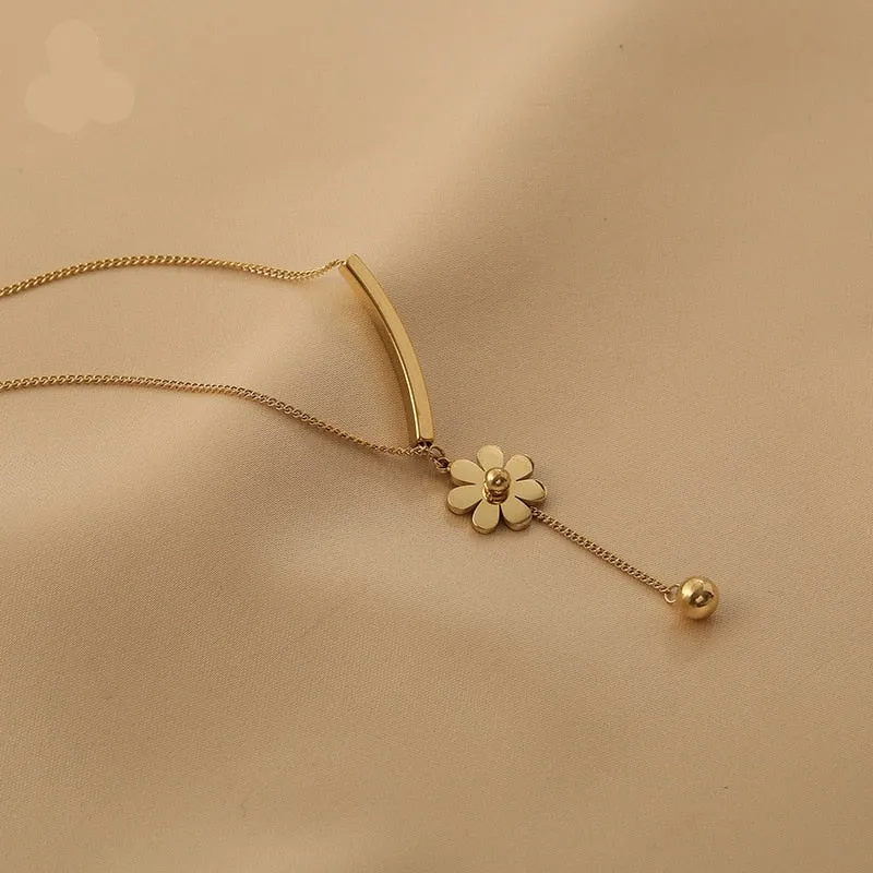 316 stainlessExquisite Necklace for Women Little Daisy Necklace