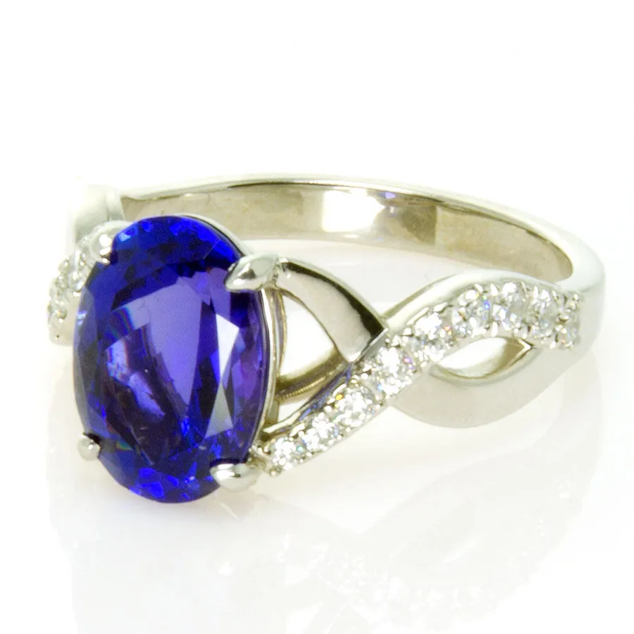 4.40ct Tanzanite & Diamond Ring