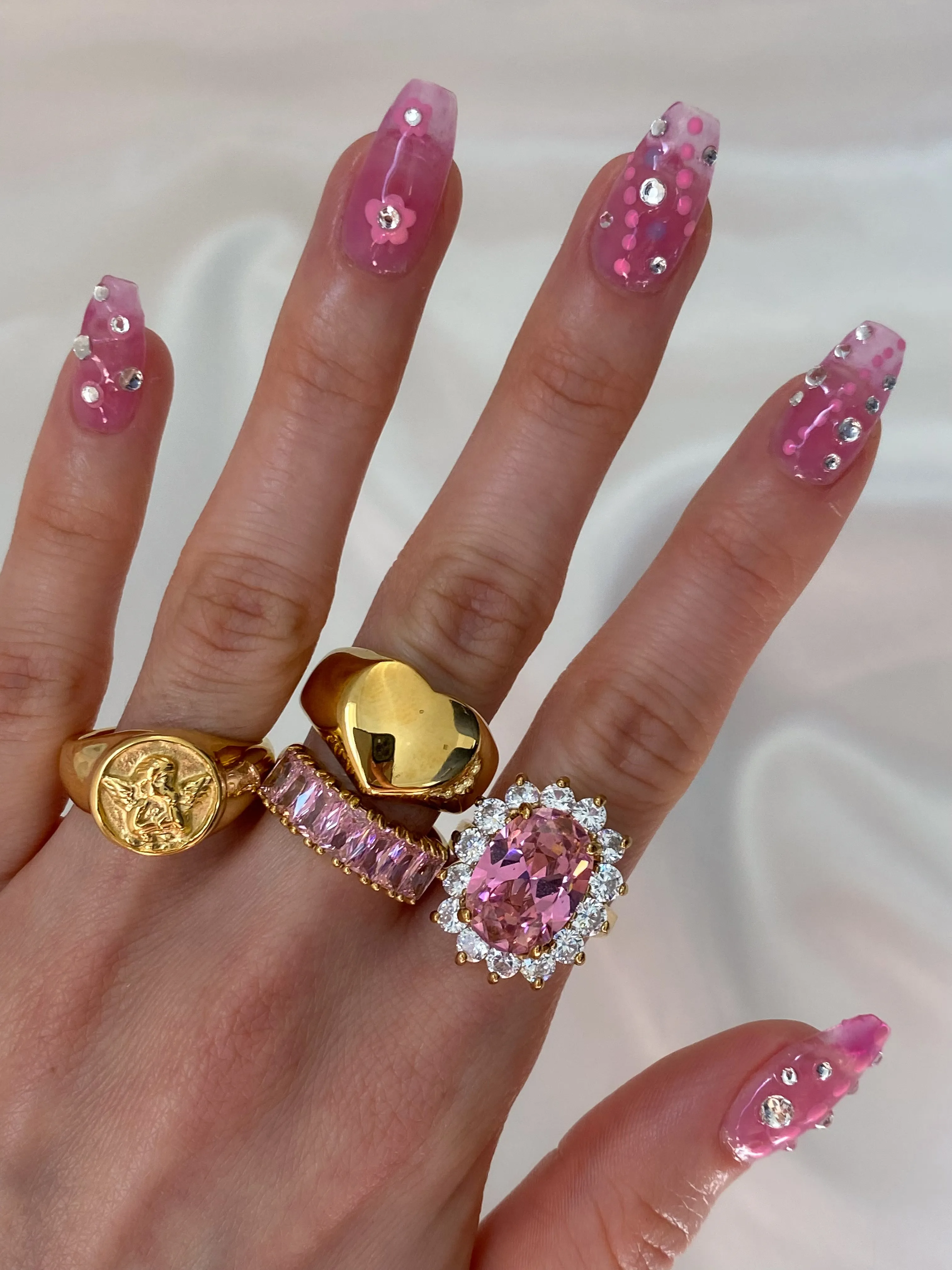 Alya Signet Ring