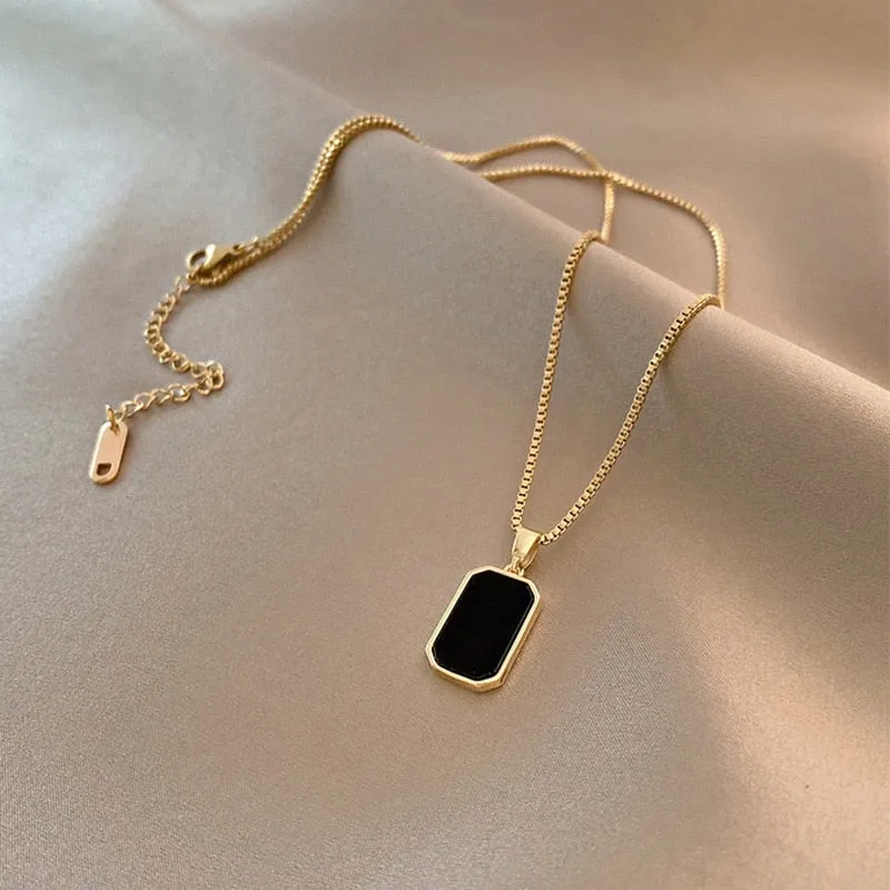 Black square Natural Shell Pendant Necklace for Women