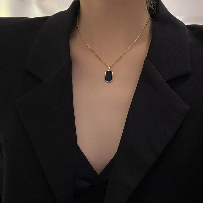 Black square Natural Shell Pendant Necklace for Women