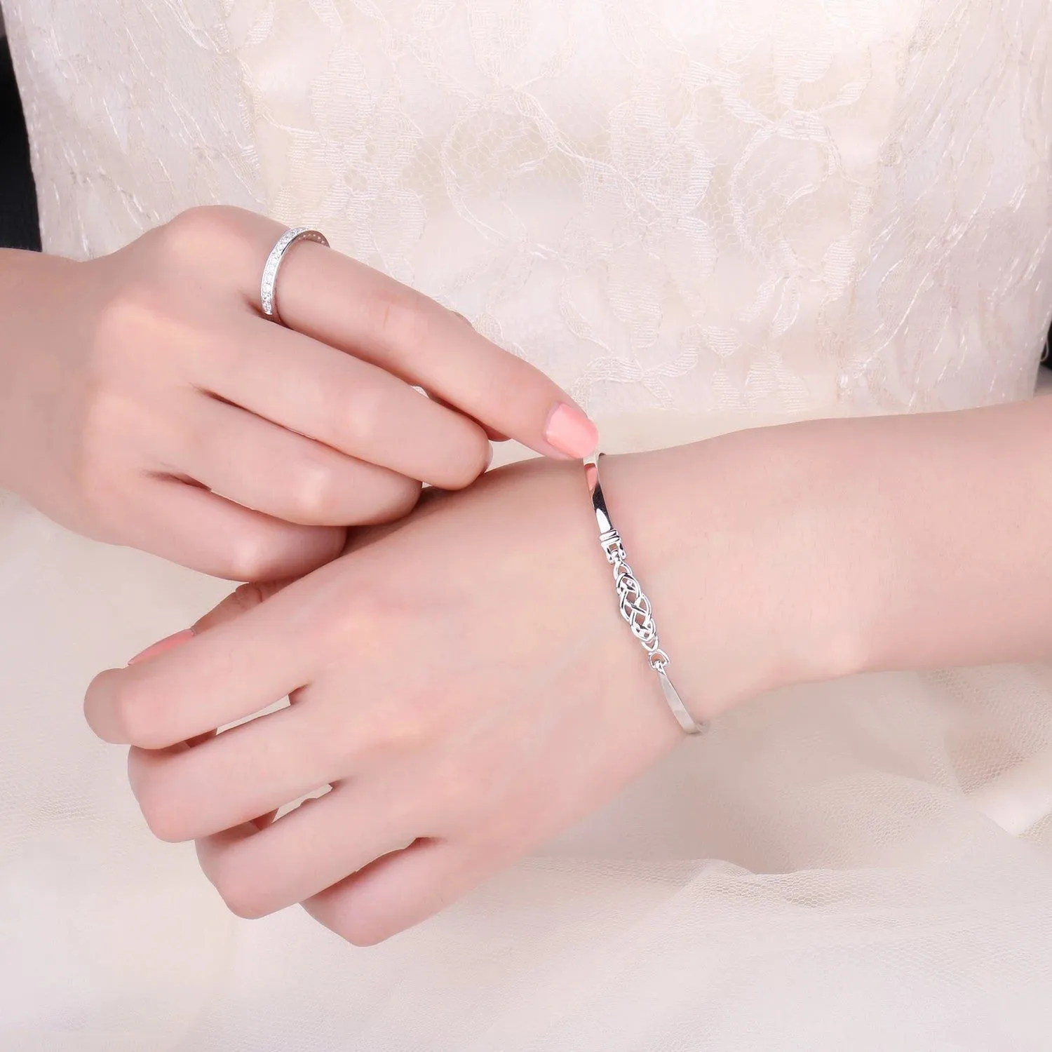 Celtic Elegance: Vintage 925 Sterling Silver Knot Bangle Bracelet for Women
