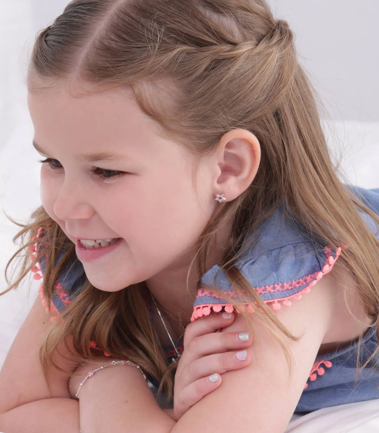 Cherished Moments Girls Sterling Silver Open Star Screw Back Earrings