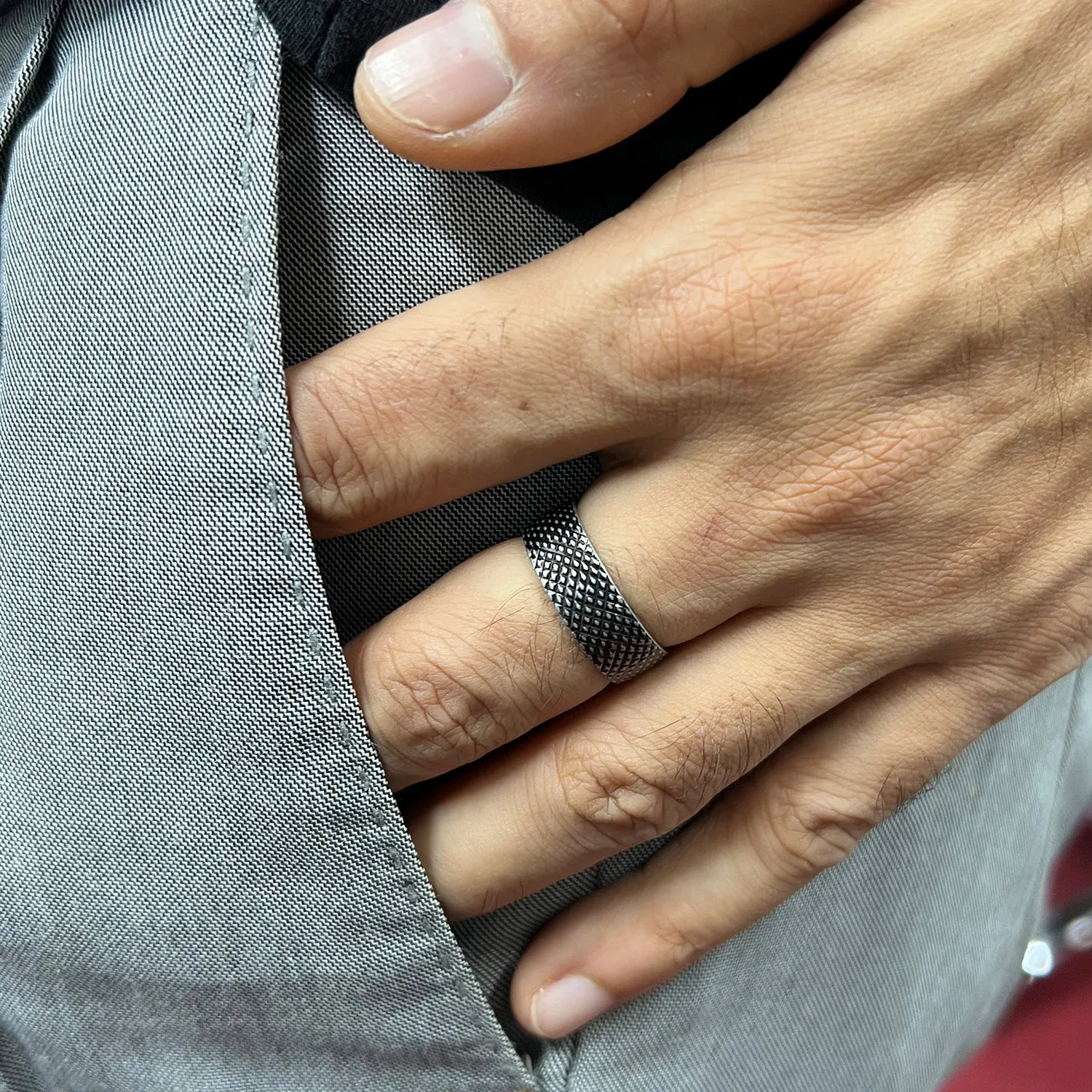 Classic Diamond textured Ring in  Gunmetal finish
