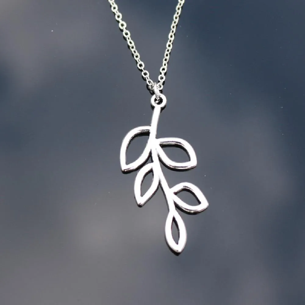Clavicle Leaf Statement Pendant Necklace For Women