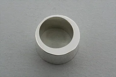 clean hollow ring - sterling silver