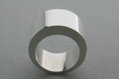 clean hollow ring - sterling silver