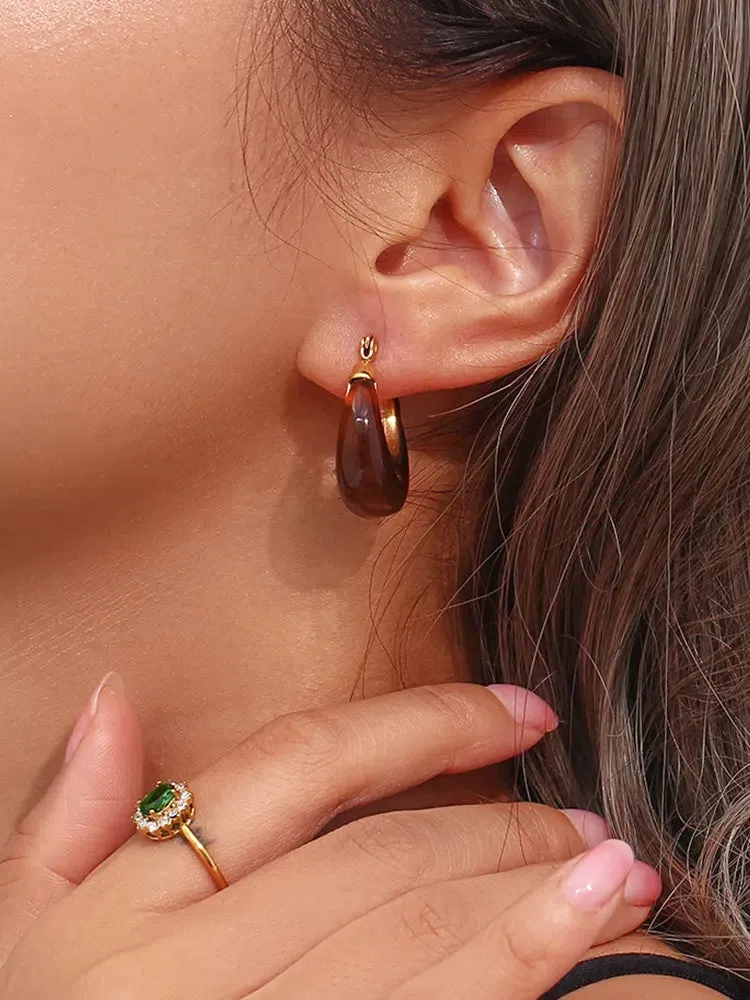 Daliana – Bold burgundy – Acrylic earrings