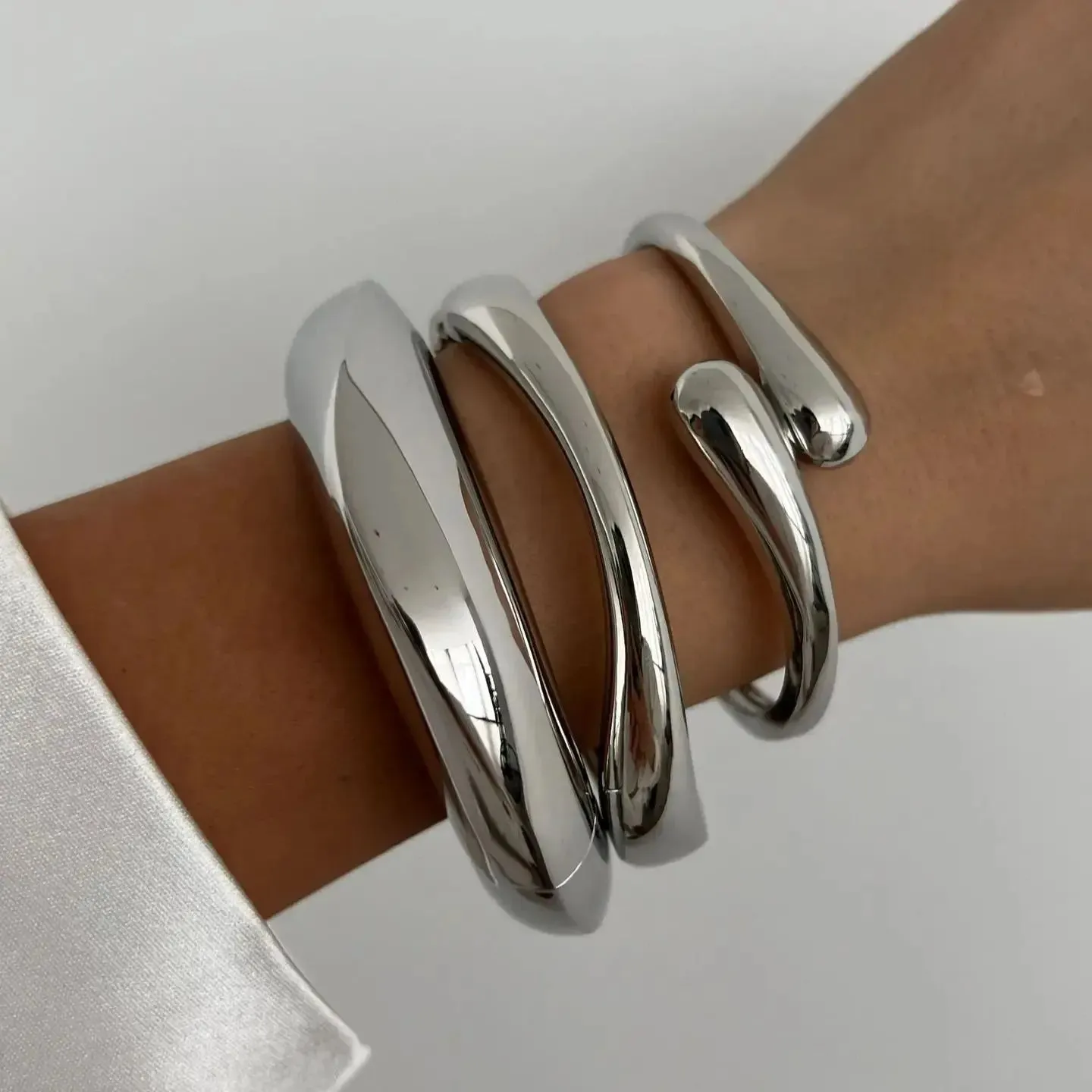 DIEZI™ - 3-STYLE STATEMENT METAL BANGLES