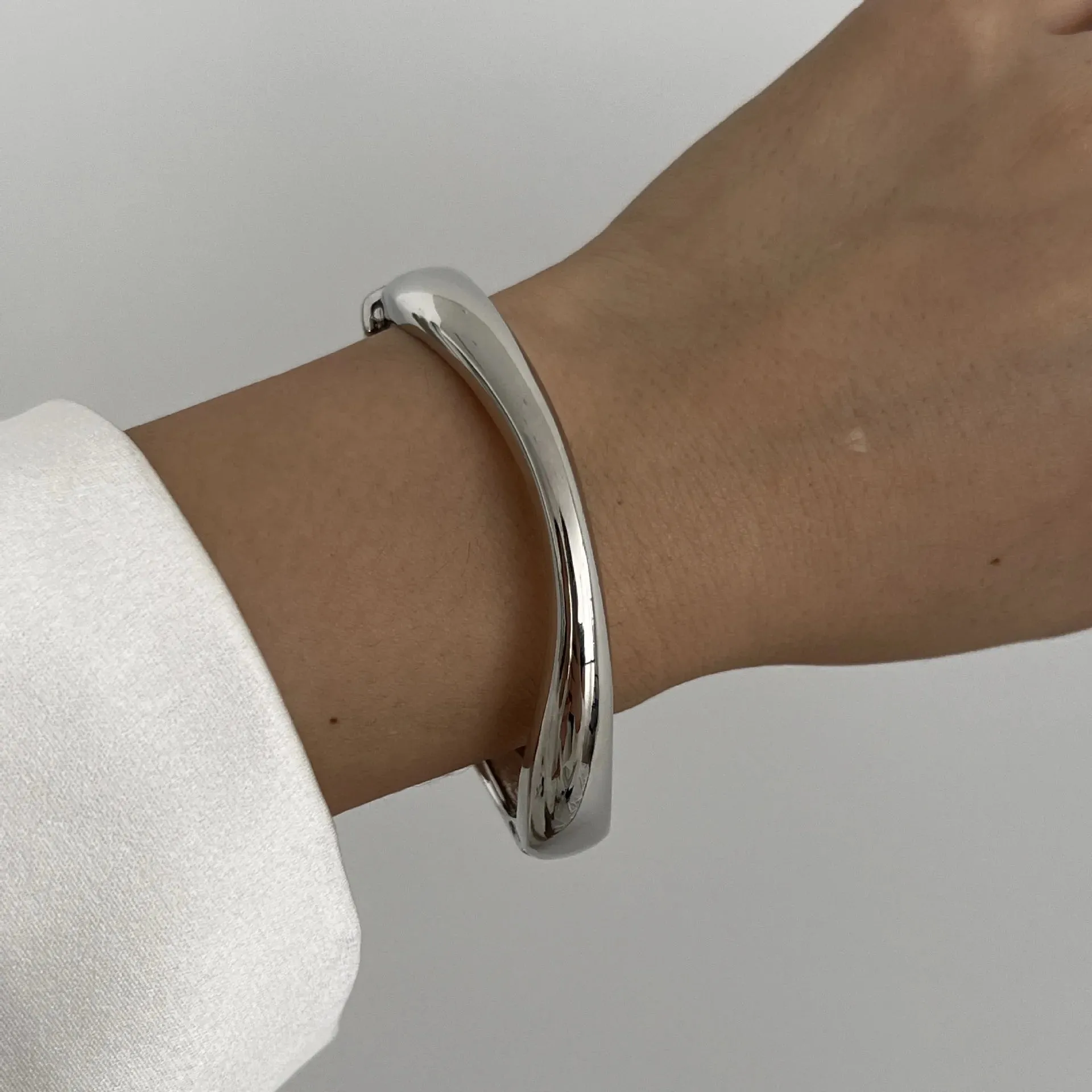 DIEZI™ - 3-STYLE STATEMENT METAL BANGLES