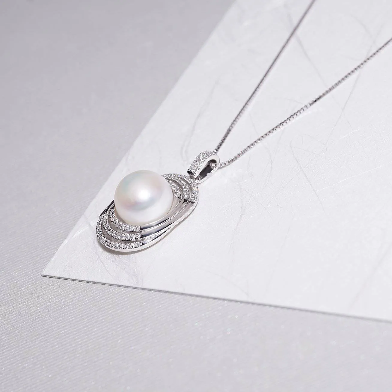 Elegant Freshwater Pearl Necklace WN00185