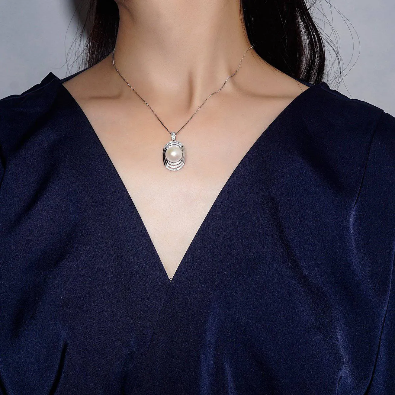 Elegant Freshwater Pearl Necklace WN00185