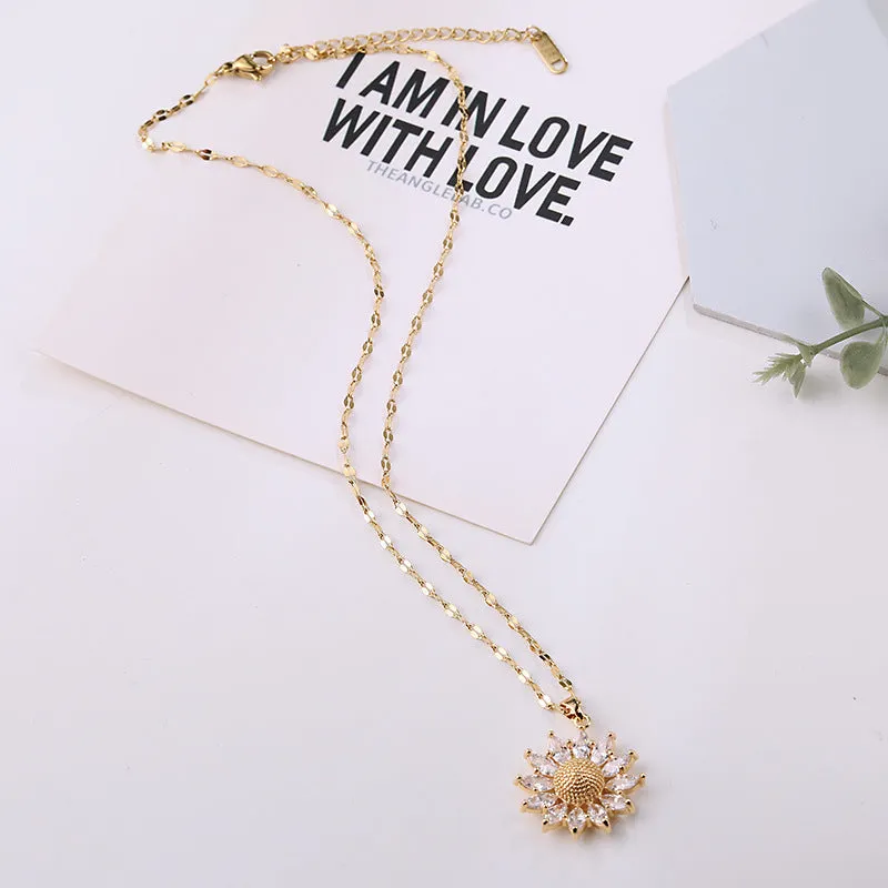 Elegant Sunflower Pendant Necklace