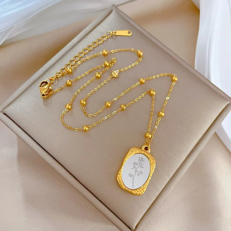 Gold Plated Vintage Flowers Pendant Necklace   Rose Flower Charm Simple Necklace Women