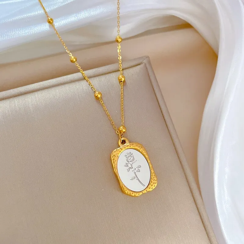 Gold Plated Vintage Flowers Pendant Necklace   Rose Flower Charm Simple Necklace Women