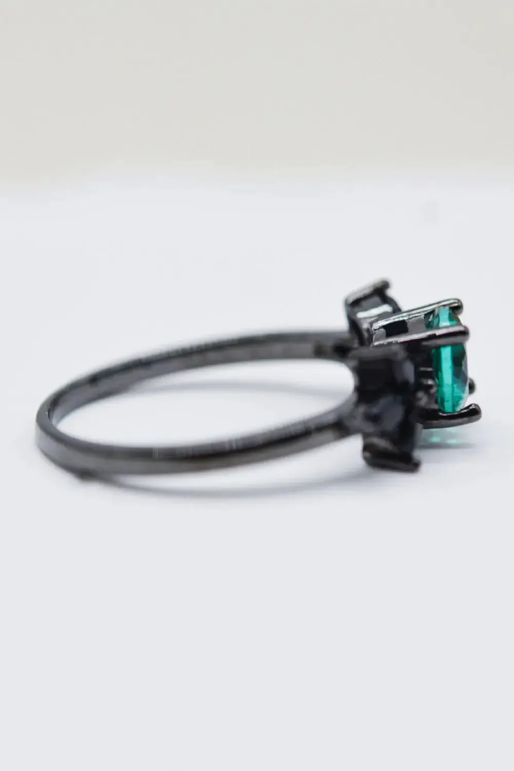 LOVCIA Paraiba Blue Zircon Leaf Ring