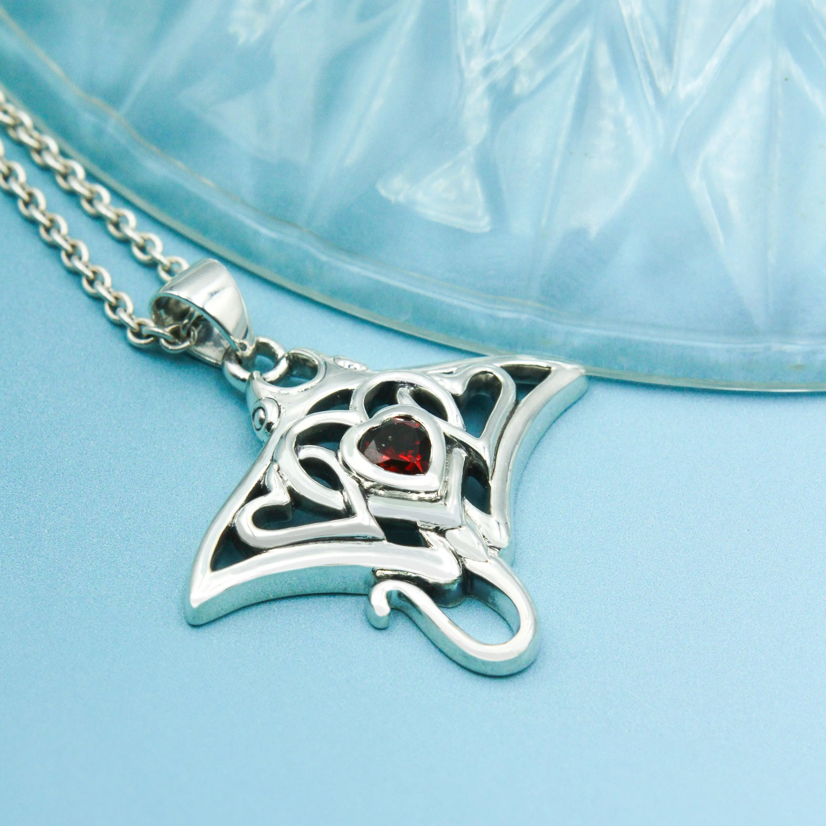 Manta ray with Triple Heart Silver Pendant With Gemstone in the Center TPD6072