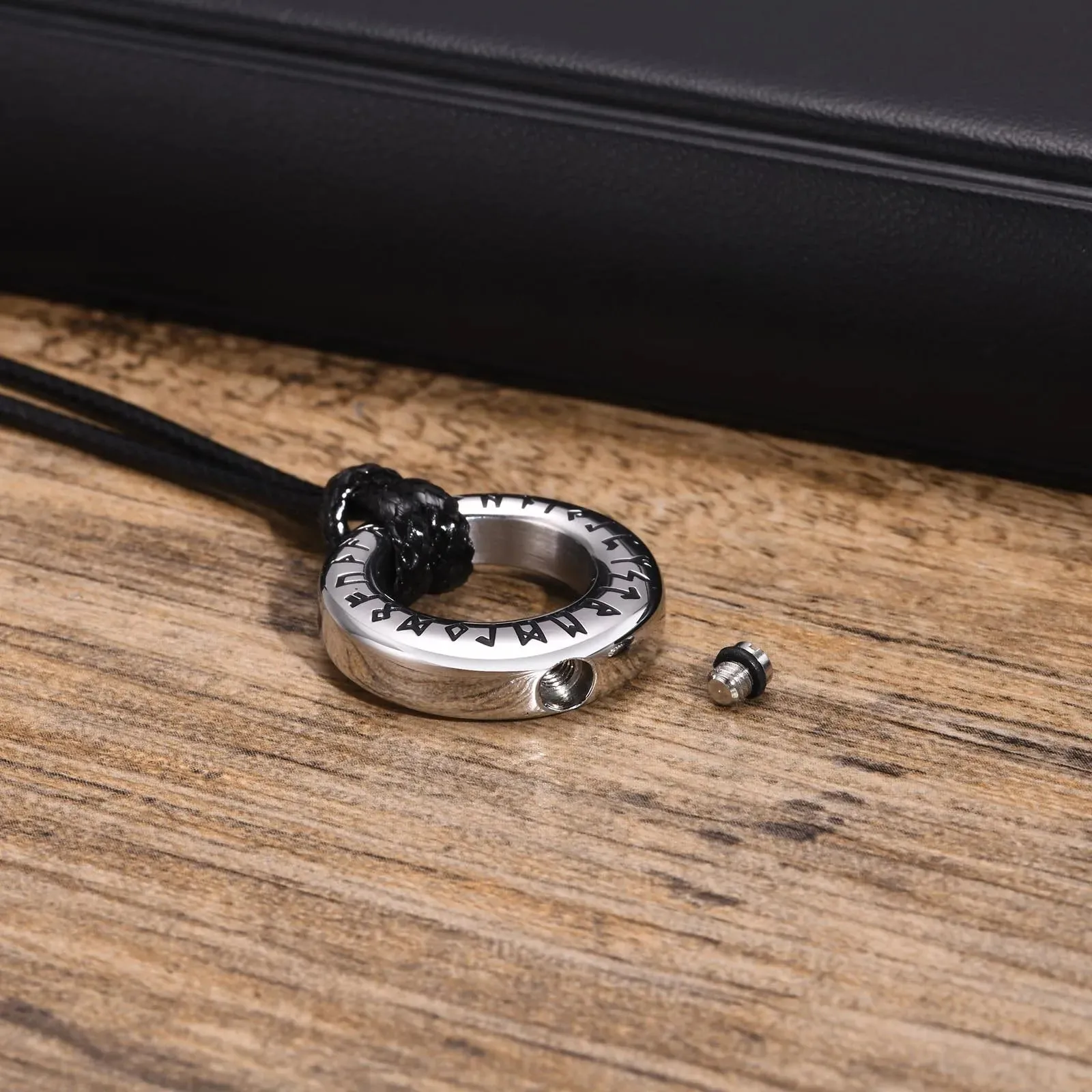 Men Norse Viking Urn Necklaces,Waterproof Stainless Steel Round Pendant