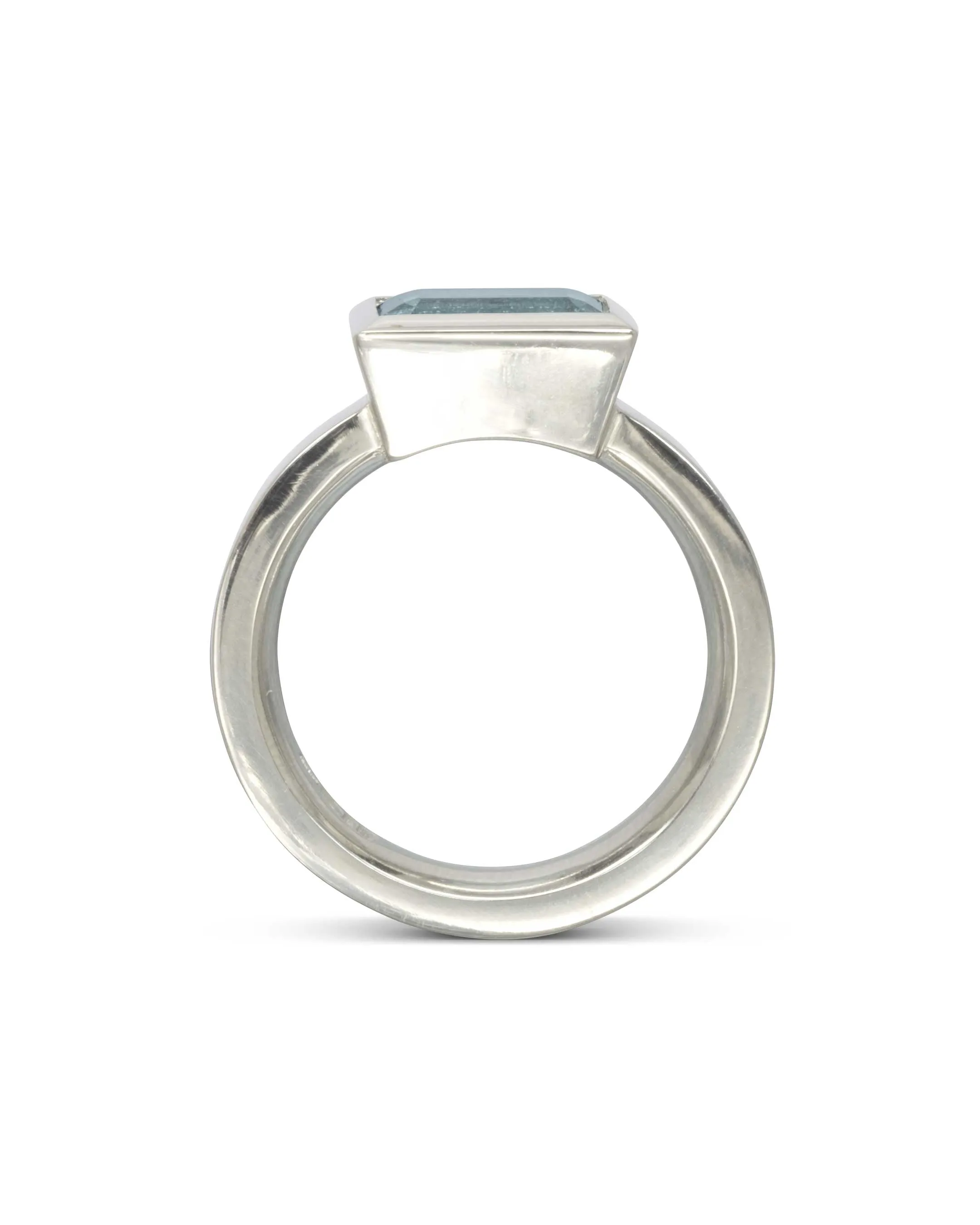 Modern Aquamarine Solitaire Ring