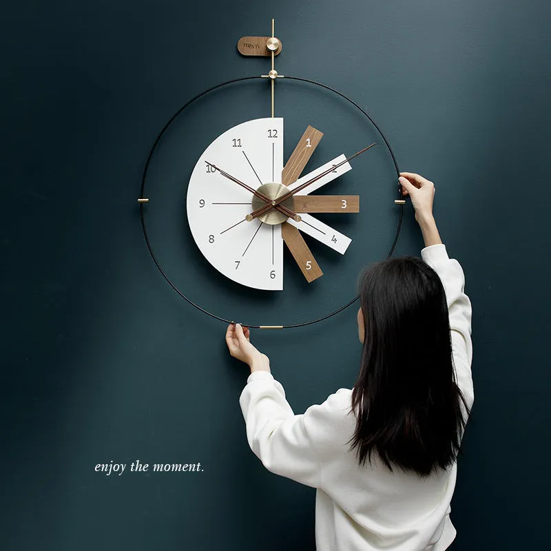 Moving Target Wall Clock – Artistic Modern Design for Unique Interiors
