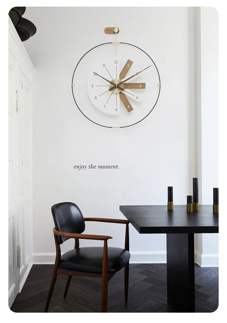 Moving Target Wall Clock – Artistic Modern Design for Unique Interiors