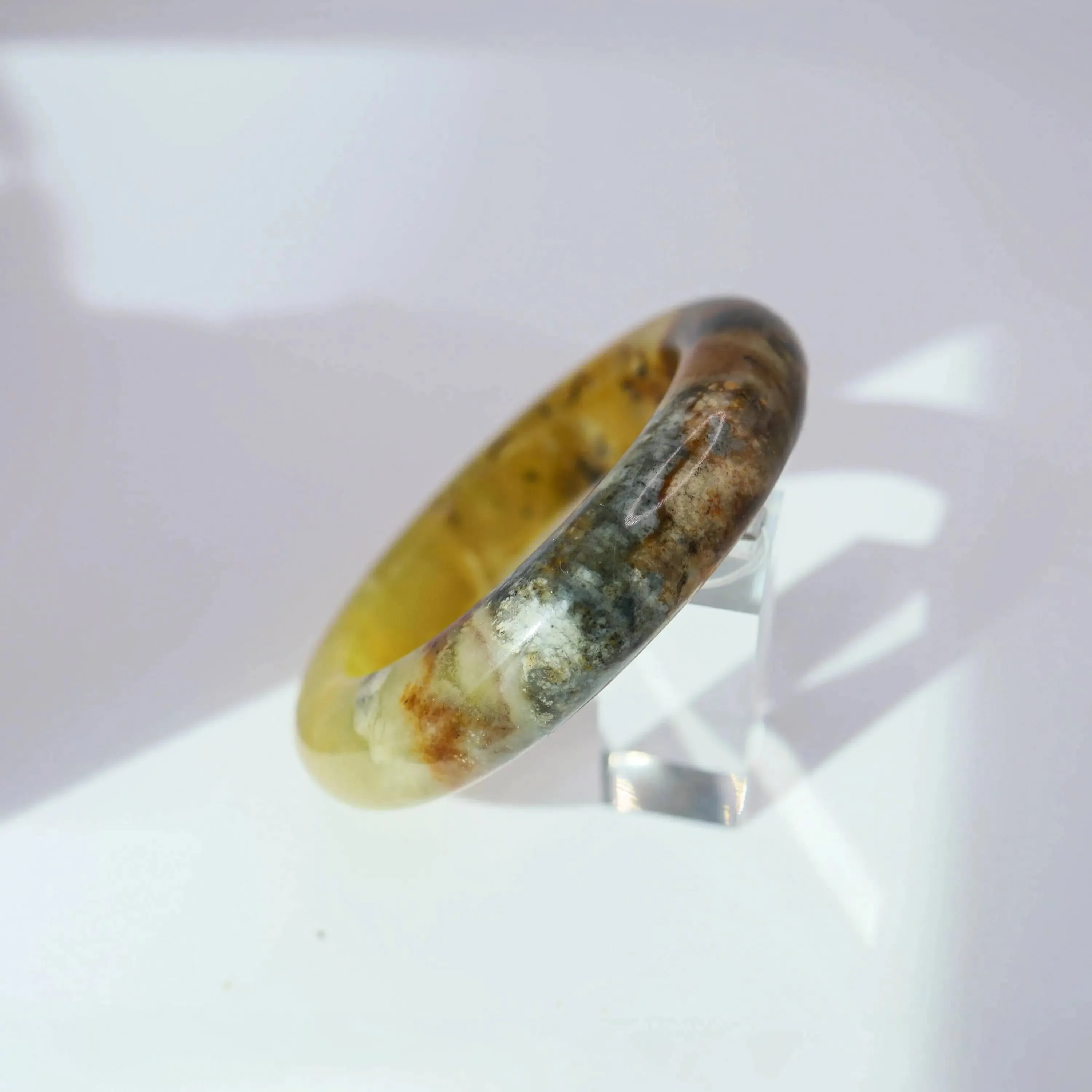 Natural Yellow Jade Bangle – Ice-Translucent Tones with Ink-Wash Texture