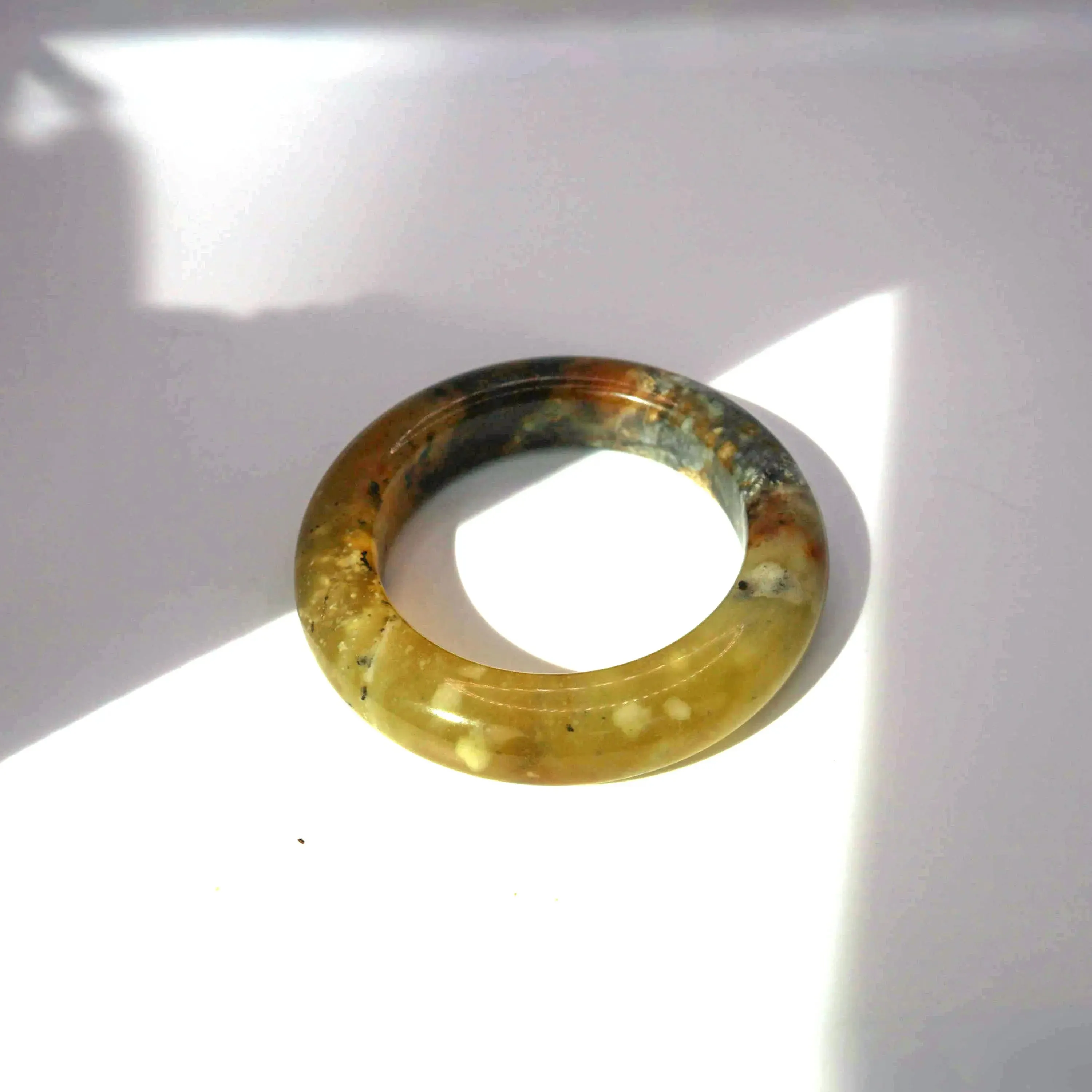 Natural Yellow Jade Bangle – Ice-Translucent Tones with Ink-Wash Texture