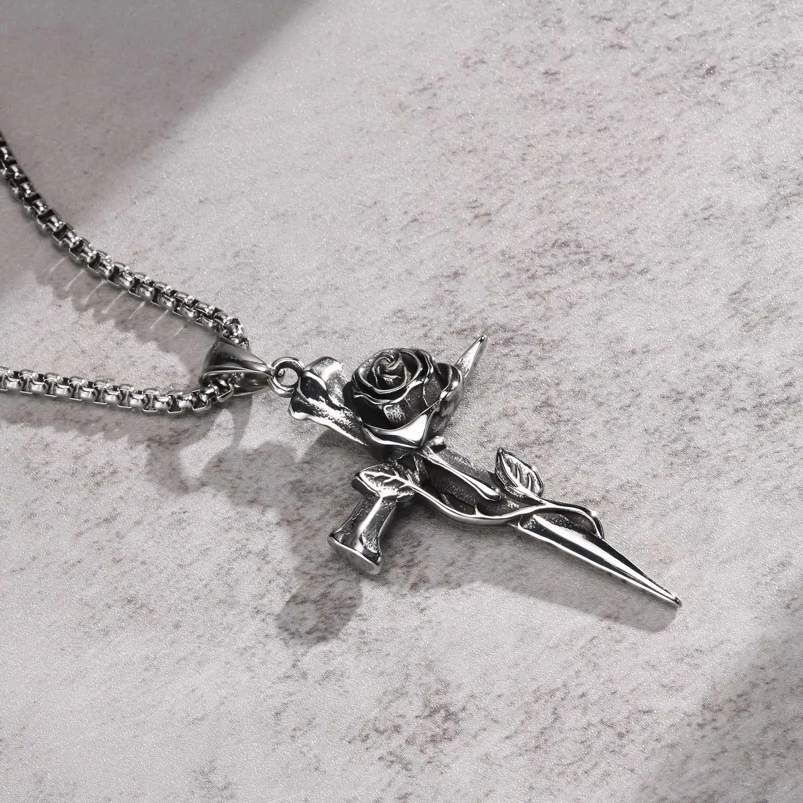 New Gothic Punk Rose Flower Necklaces for Men Hip-hop Rapper Gift