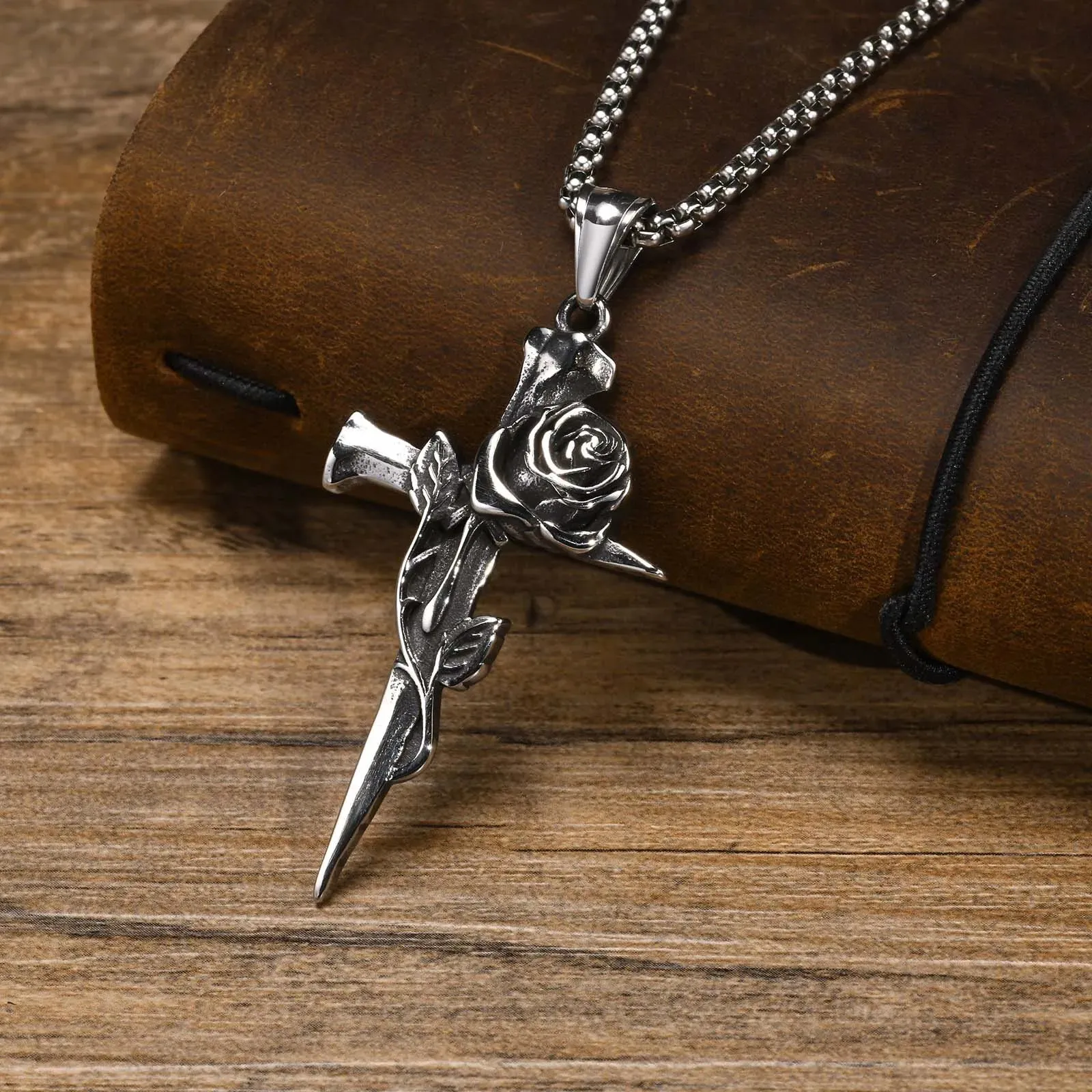 New Gothic Punk Rose Flower Necklaces for Men Hip-hop Rapper Gift