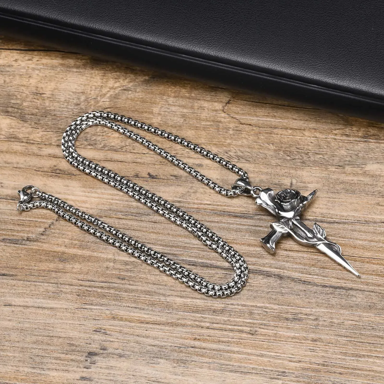 New Gothic Punk Rose Flower Necklaces for Men Hip-hop Rapper Gift