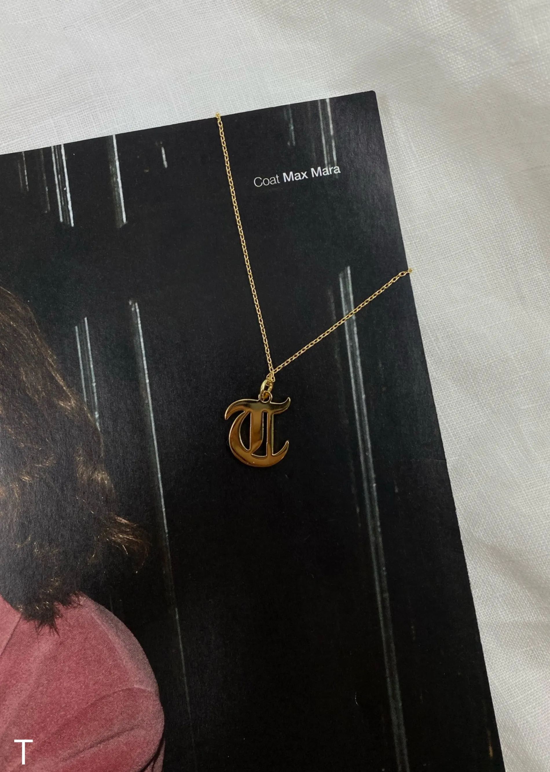 Old English Initial Necklace ★ Gold