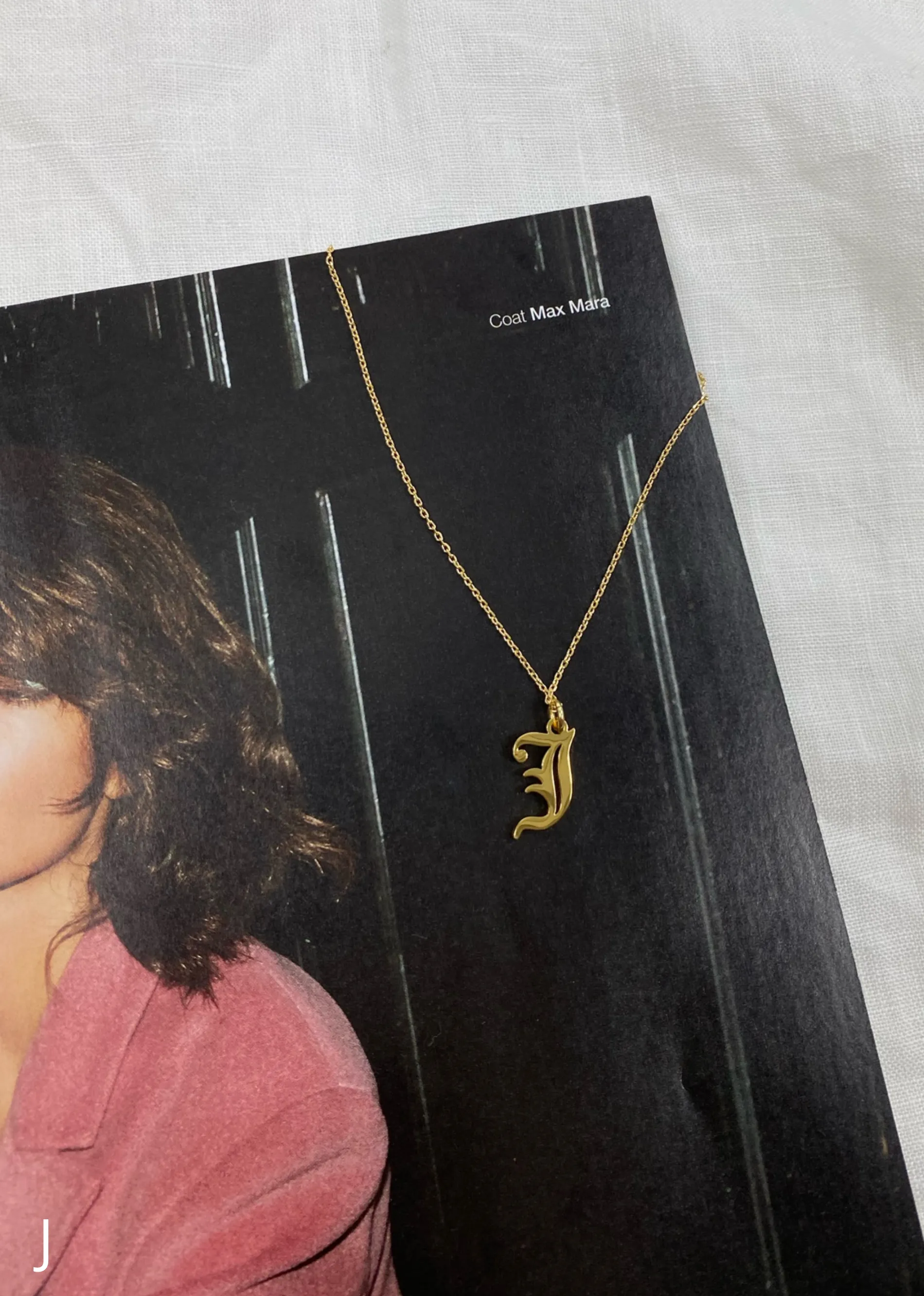 Old English Initial Necklace ★ Gold