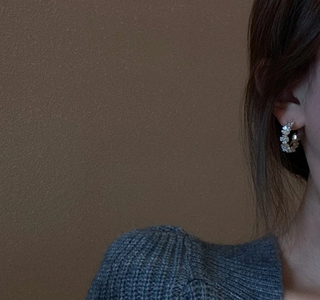 Pearl Flowers Hoop Earrings