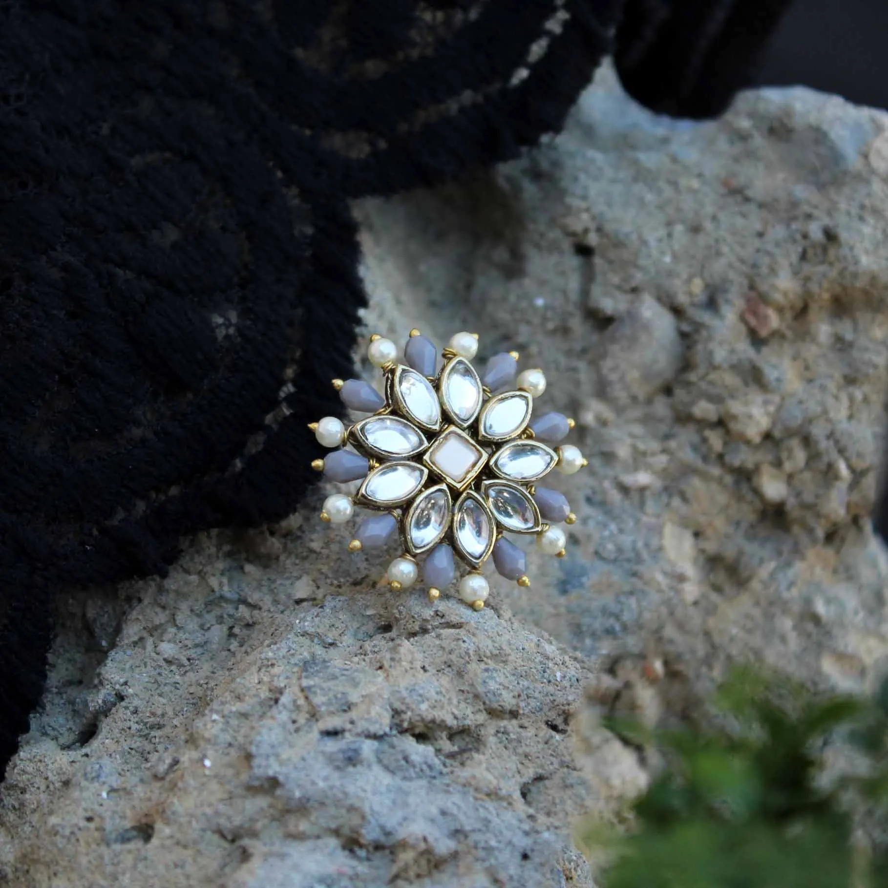 Pearl Twirl Grey Ring