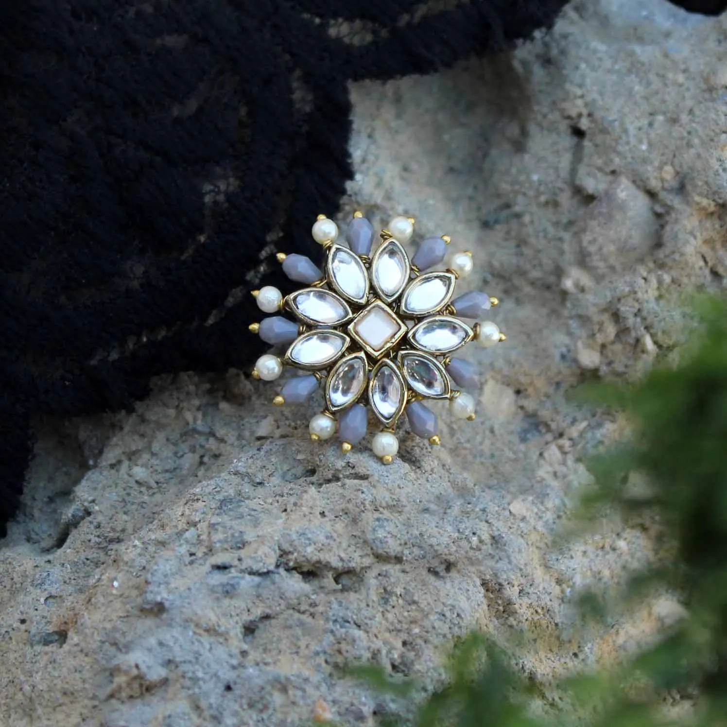 Pearl Twirl Grey Ring