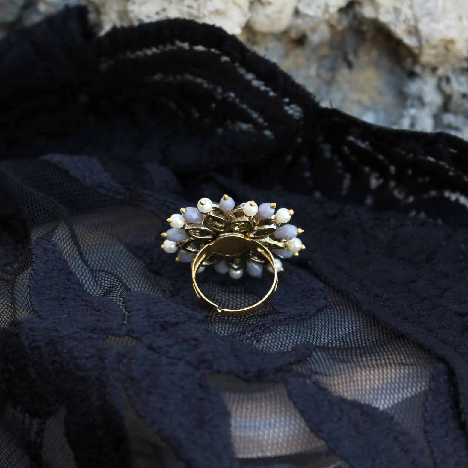 Pearl Twirl Grey Ring