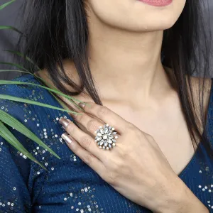 Pearl Twirl Grey Ring