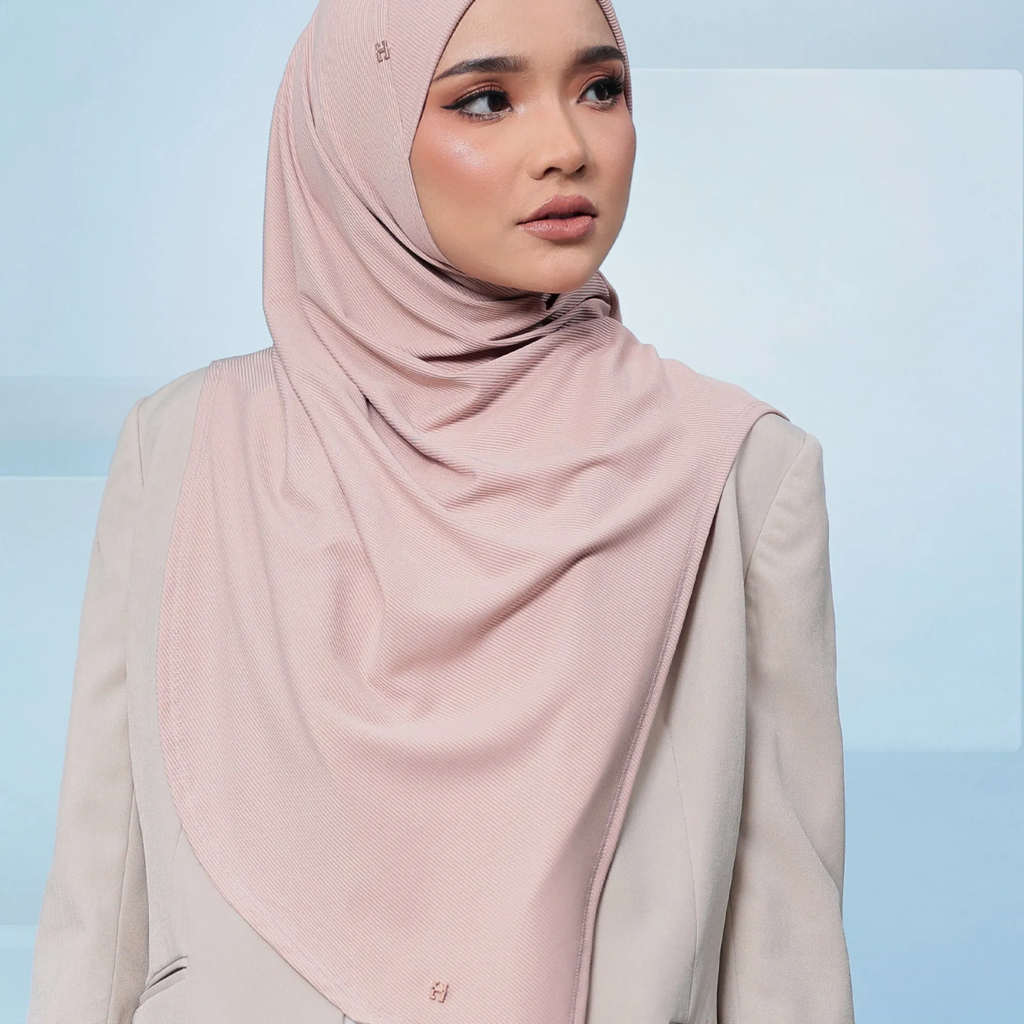 SO-SNAZZY in PEACHY ASH
