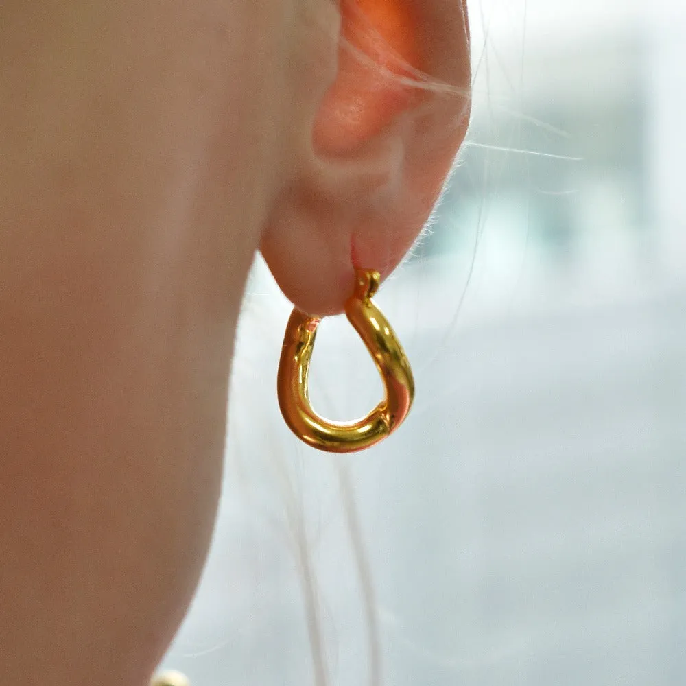 Sparkling Gold Hoop Earrings