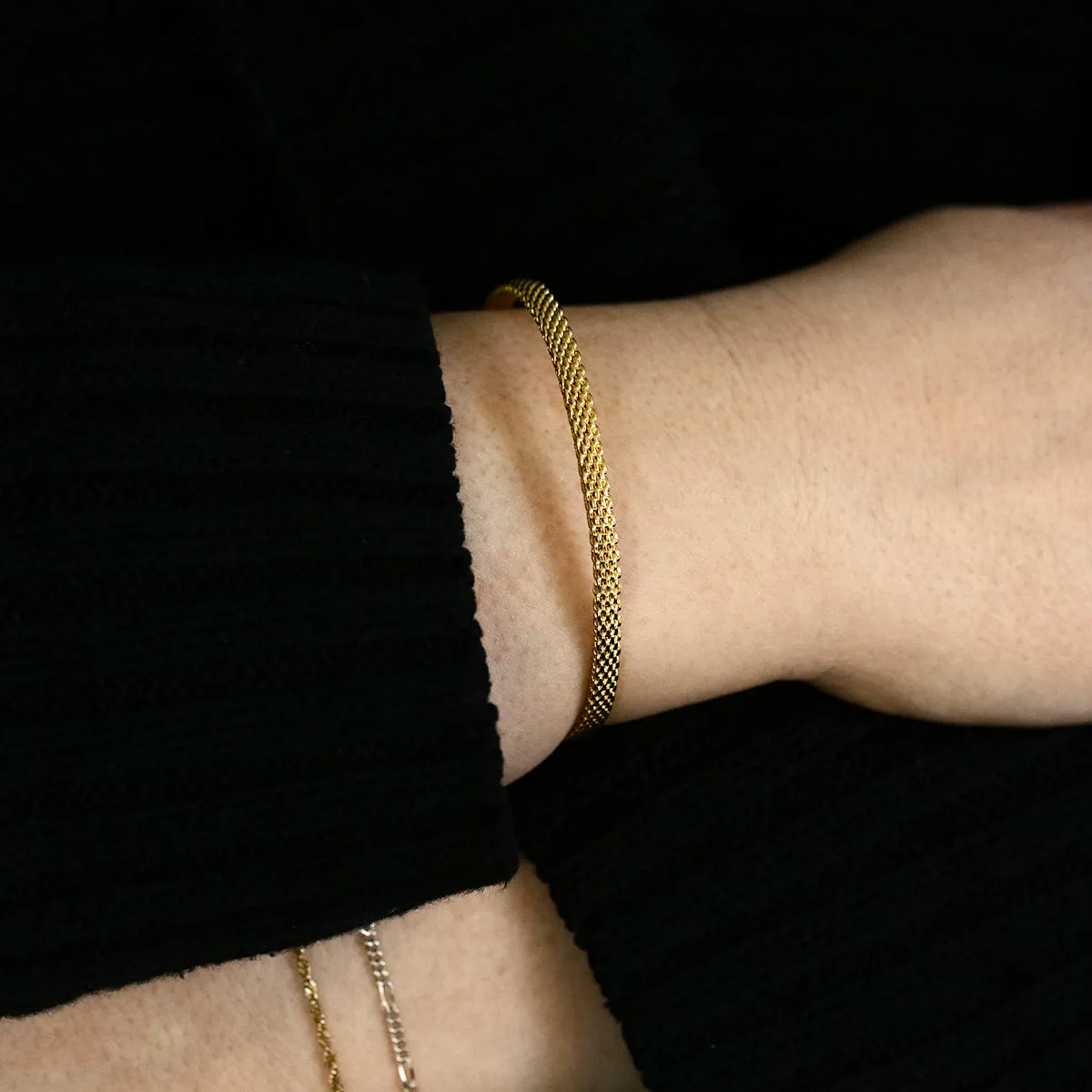 Tiffany & Co. Stamped Mesh Bangle (uncertified) | Pre-Loved | 18K Yellow Gold
