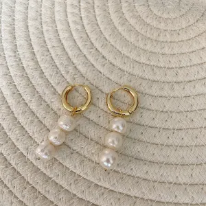 TRIFECTA PEARL BOLD HOOP