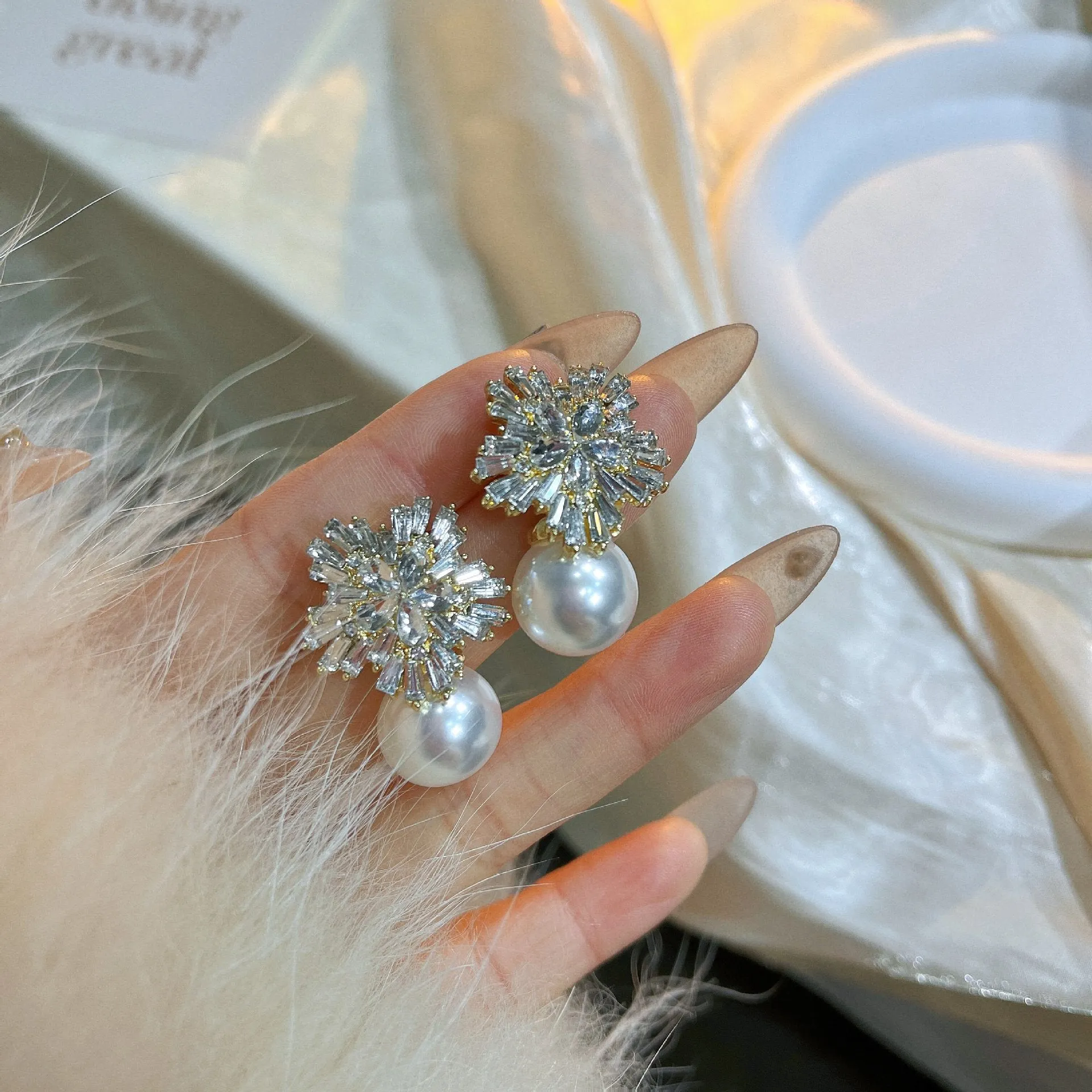 Wholesale Super Sparkling Diamond Pearl Exaggerated Earrings